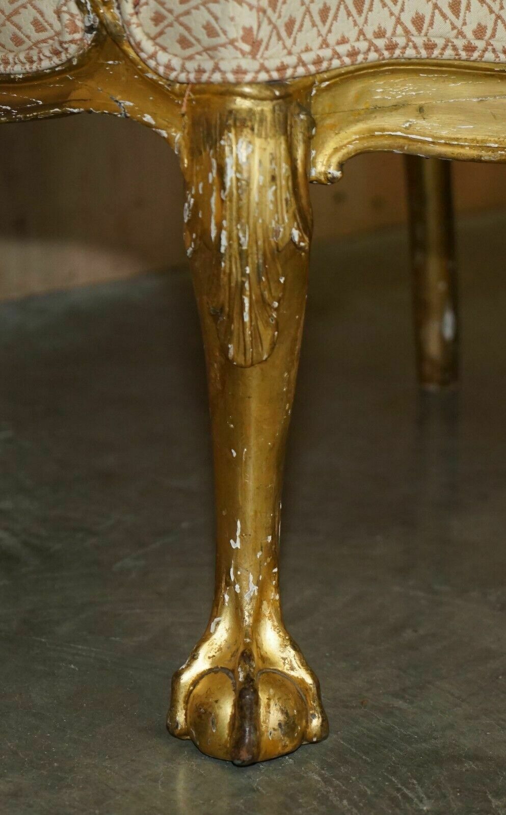 Furniture Fine Gold Giltwood 18th Century Claw & Ball Feet Carved Antique Bergere Armchair photo