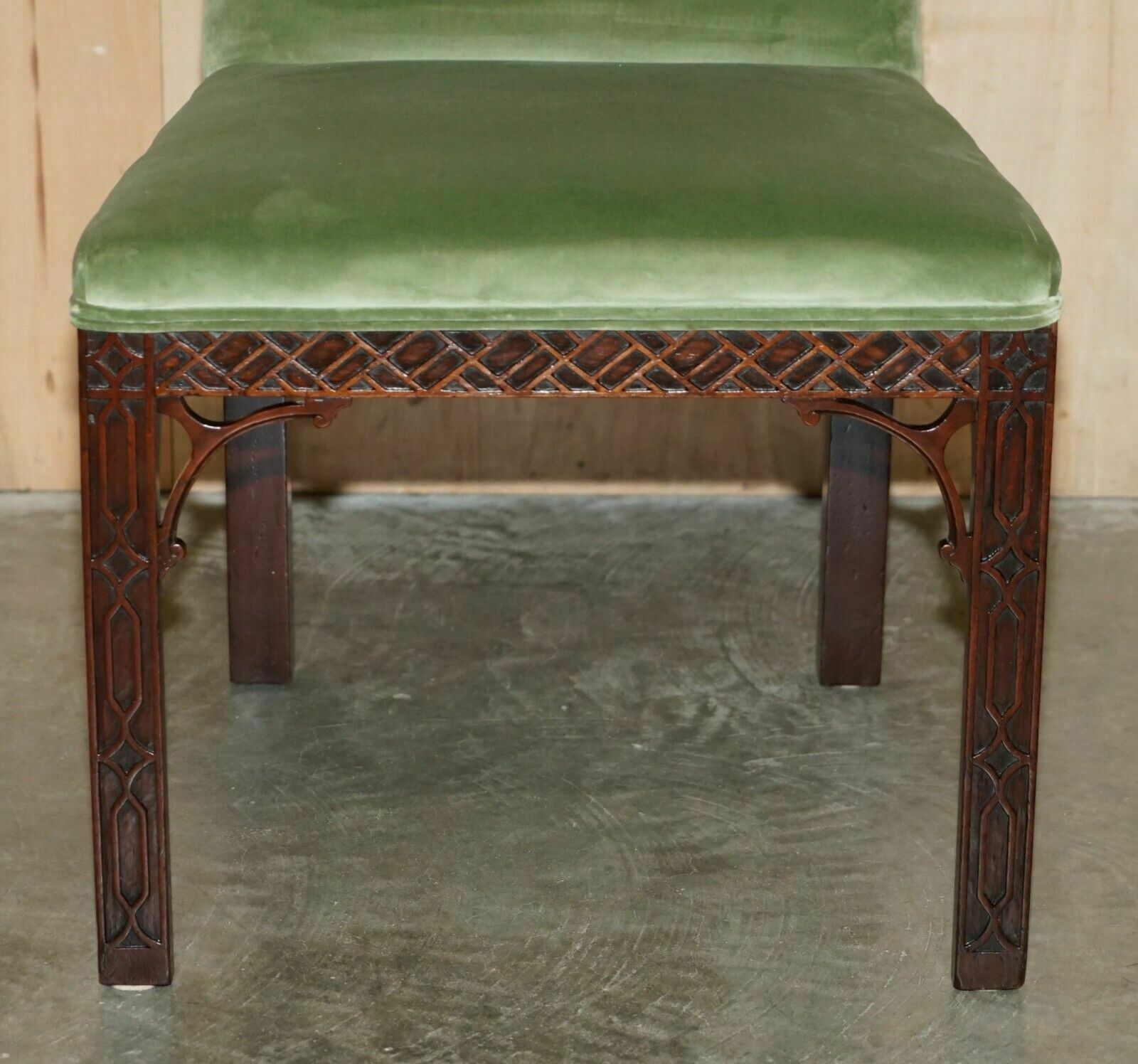 Sublime Pair Of Antique Victorian Thomas Chippendale Ornately Carved Side Chairs photo Furniture