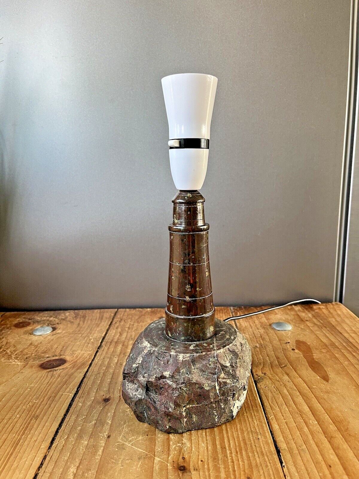 Vintage Cornish Serpentine Marble Lighthouse Desk Table Light Lamp Base Retro photo Lighting