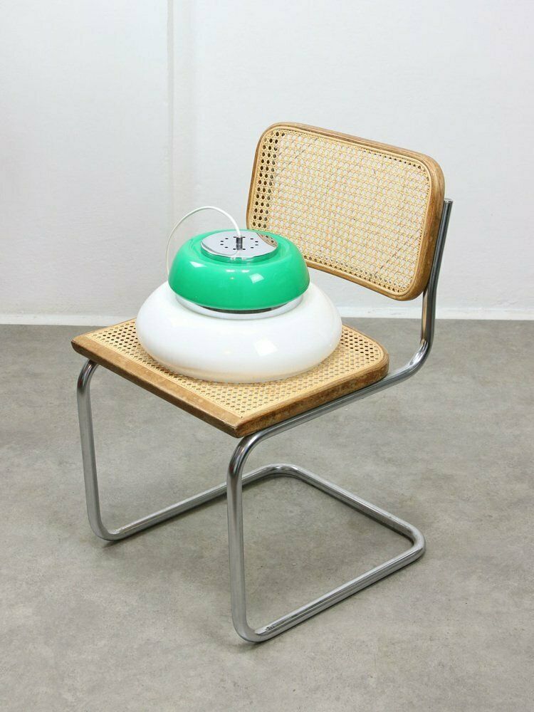 photo vinterior Italian Space Age Ceiling Lamp In Green In White & Green Acrylic Glass And Chrome, 1970s
