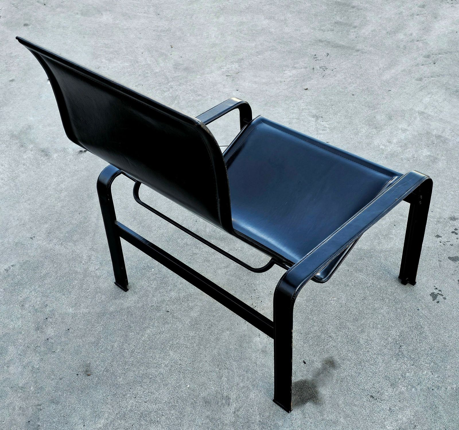 Postmodern Lounge Chair Golfo Dei Poeti In Black Leather By Jacques Toussaint And Patrizia Angeloni For Matteo Grassi / Made In Italy 1970s photo buy