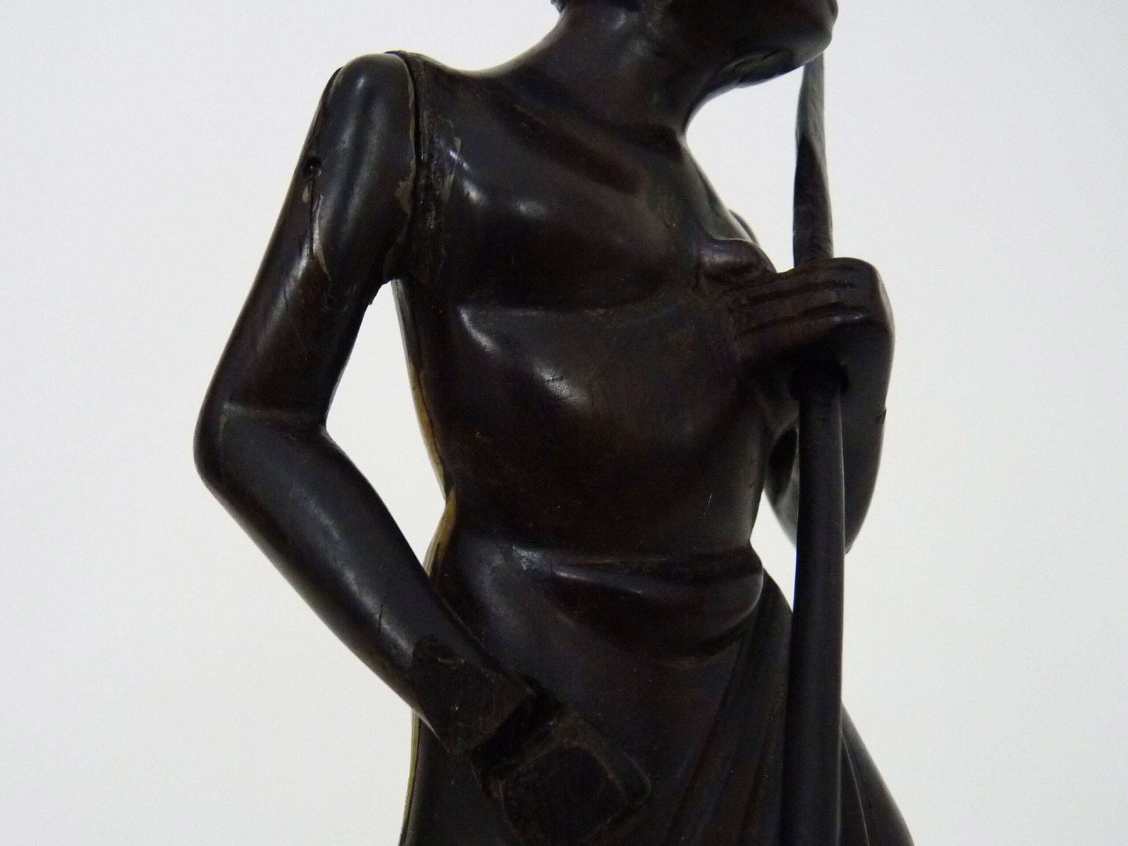 Malagasy School, Tananarive, Madagascar Art Deco Wooden Statuette. Signed F.Raydaly photo vinterior