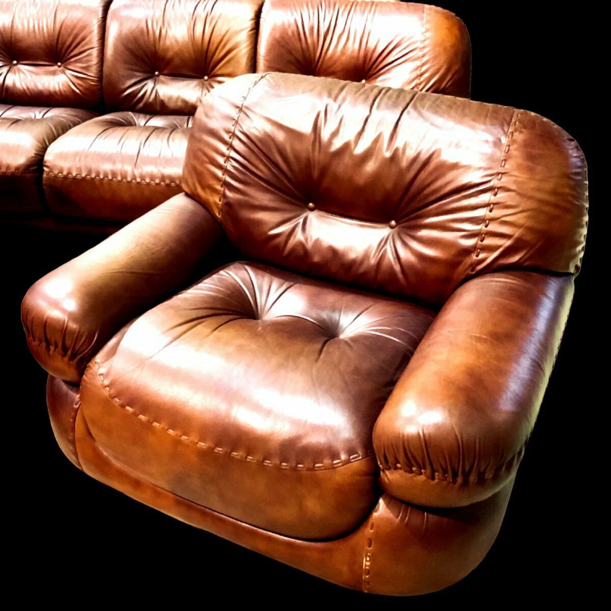 Leather Living Room, A Sofa And Two Armchairs, Sapporo Model For Mobil Girgi. Italy 1970s photo 7000.0