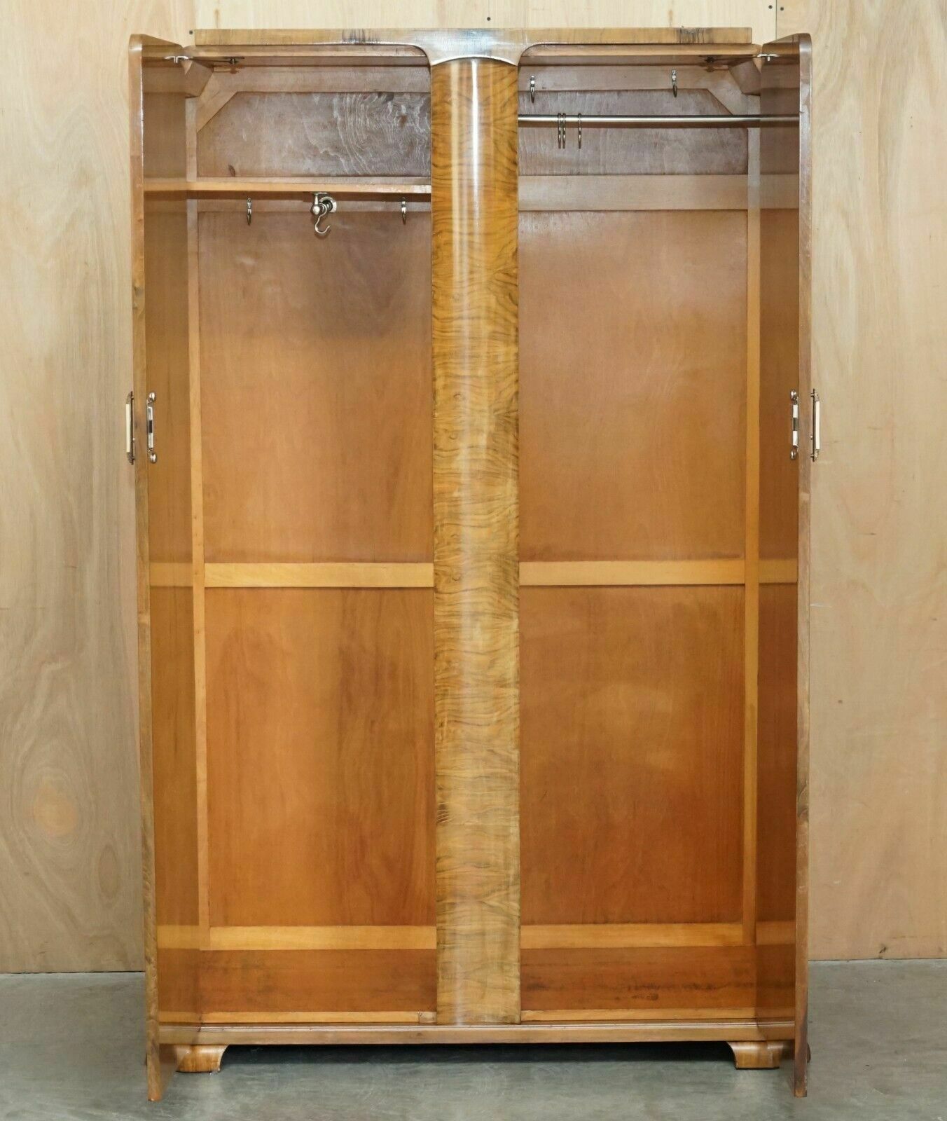 photo vintage Large Antique Art Deco Circa 1930's Satin Walnut Double Wardrobe Part Of Suite
