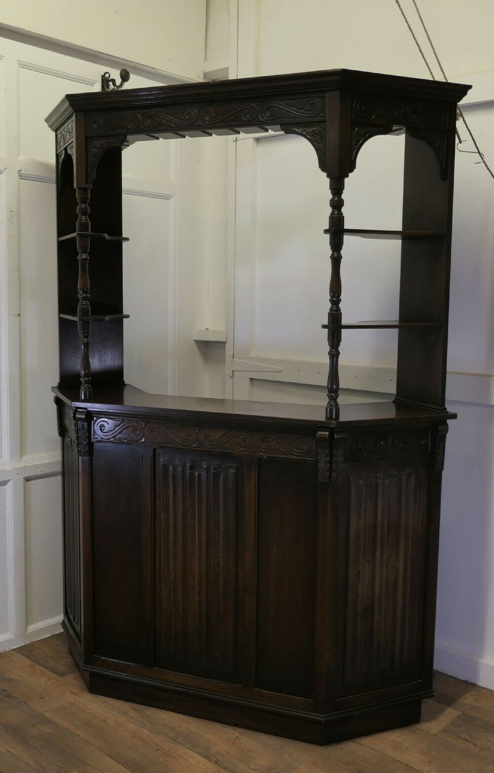 Country House Hostess Greeting Station, Reception Bar photo Furniture