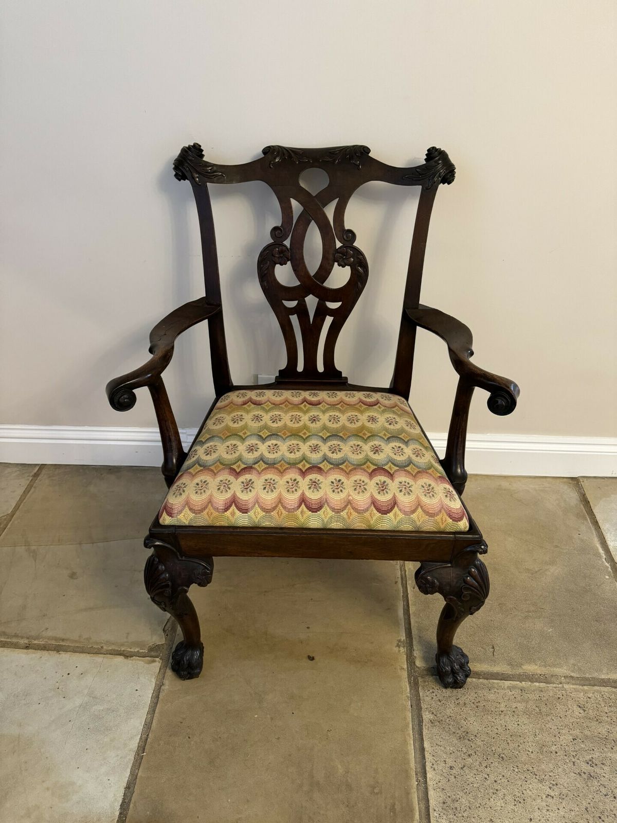 photo vinterior Outstanding Quality Set Of Eight Antique Mahogany Irish Chippendale Style Dining Chairs