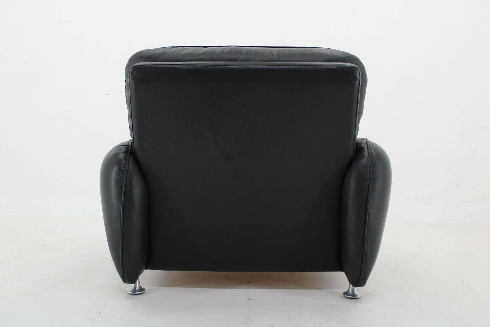 1970s Italian Armchair In Black Leather photo buy
