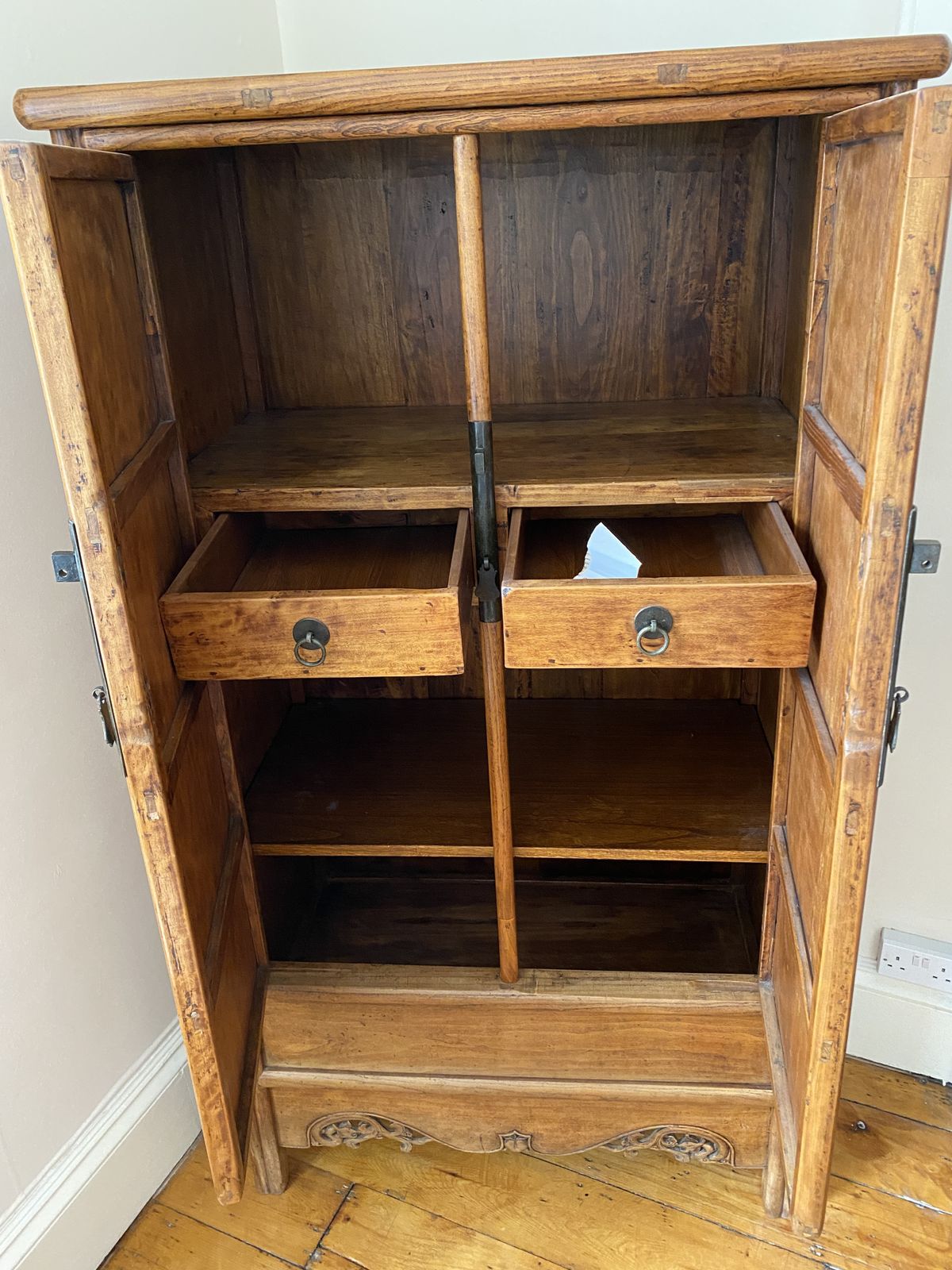 Ming Style Tapered Cabinet With Centre Stile & Dragon Apron photo 700.0