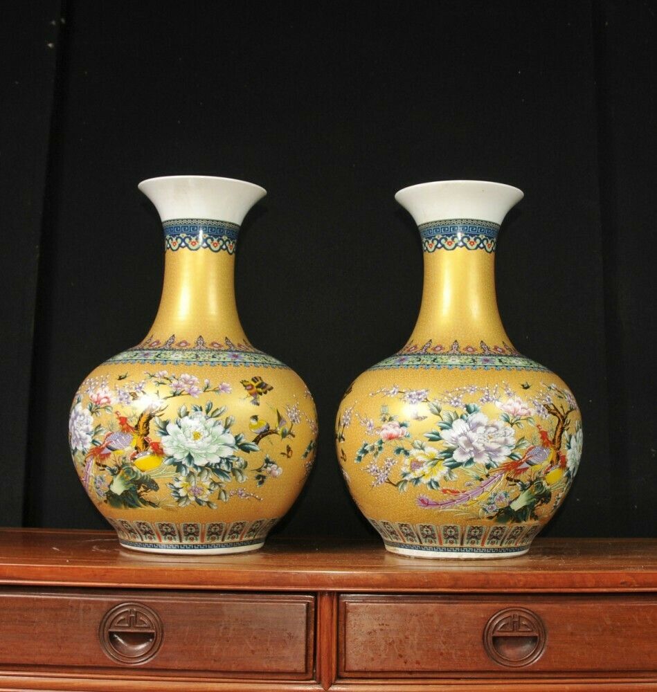 Chinese Porcelain Vases   Kangzi China Urns Shangping Form