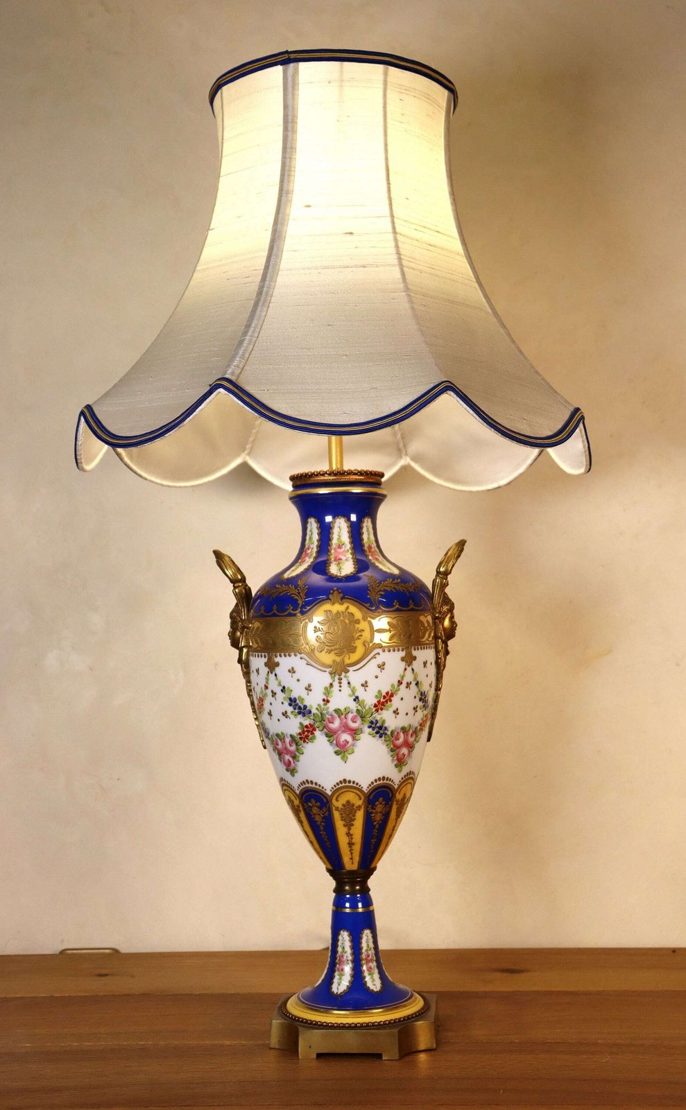Napoleon III French Porcelain Table Lamp Attr. To J.T.P. Paris (St.168) photo Lighting