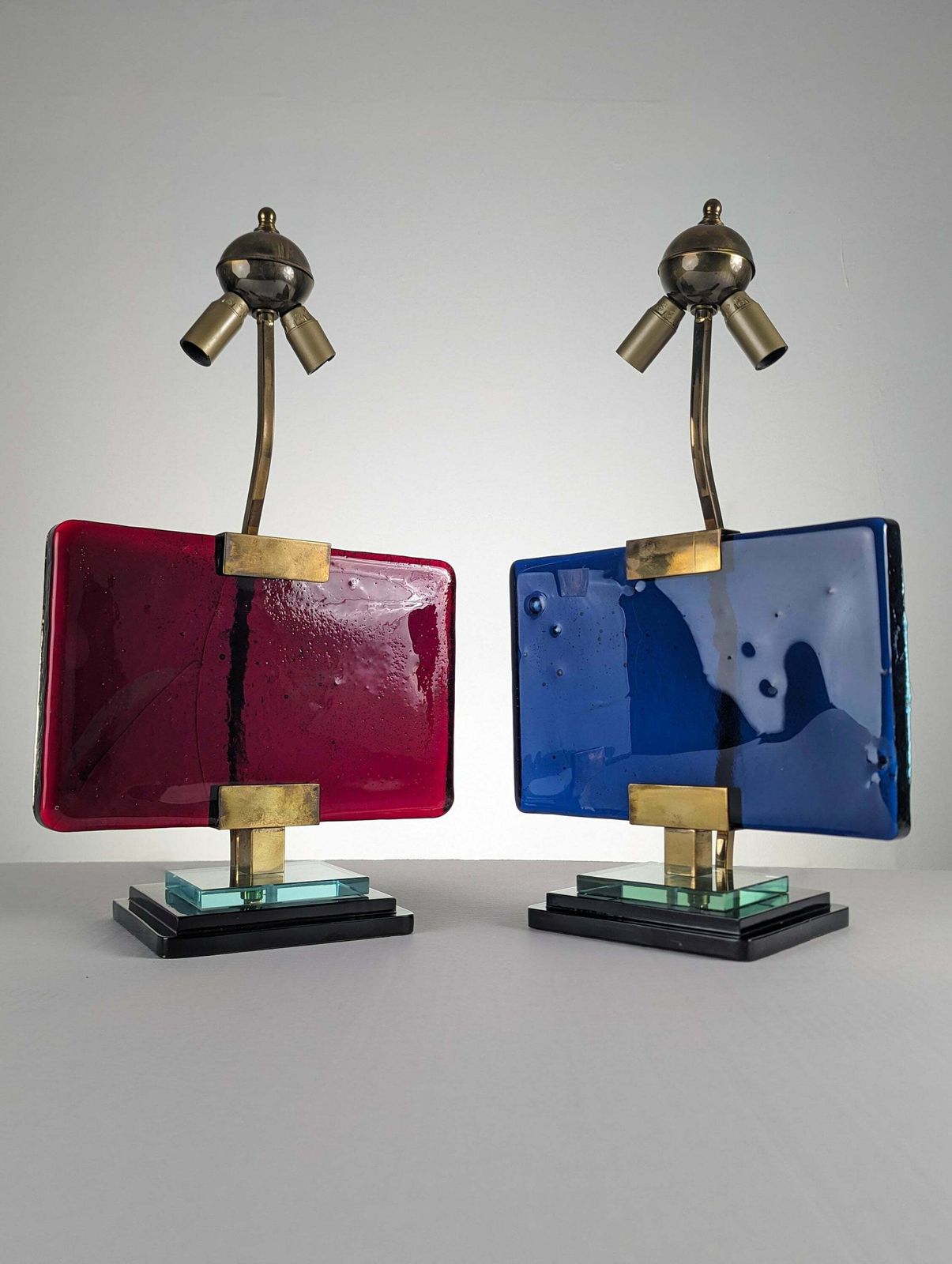 photo for sale Pair Of Lamps By Pietro Chiesa For Fontana Arte In Glass And Brass