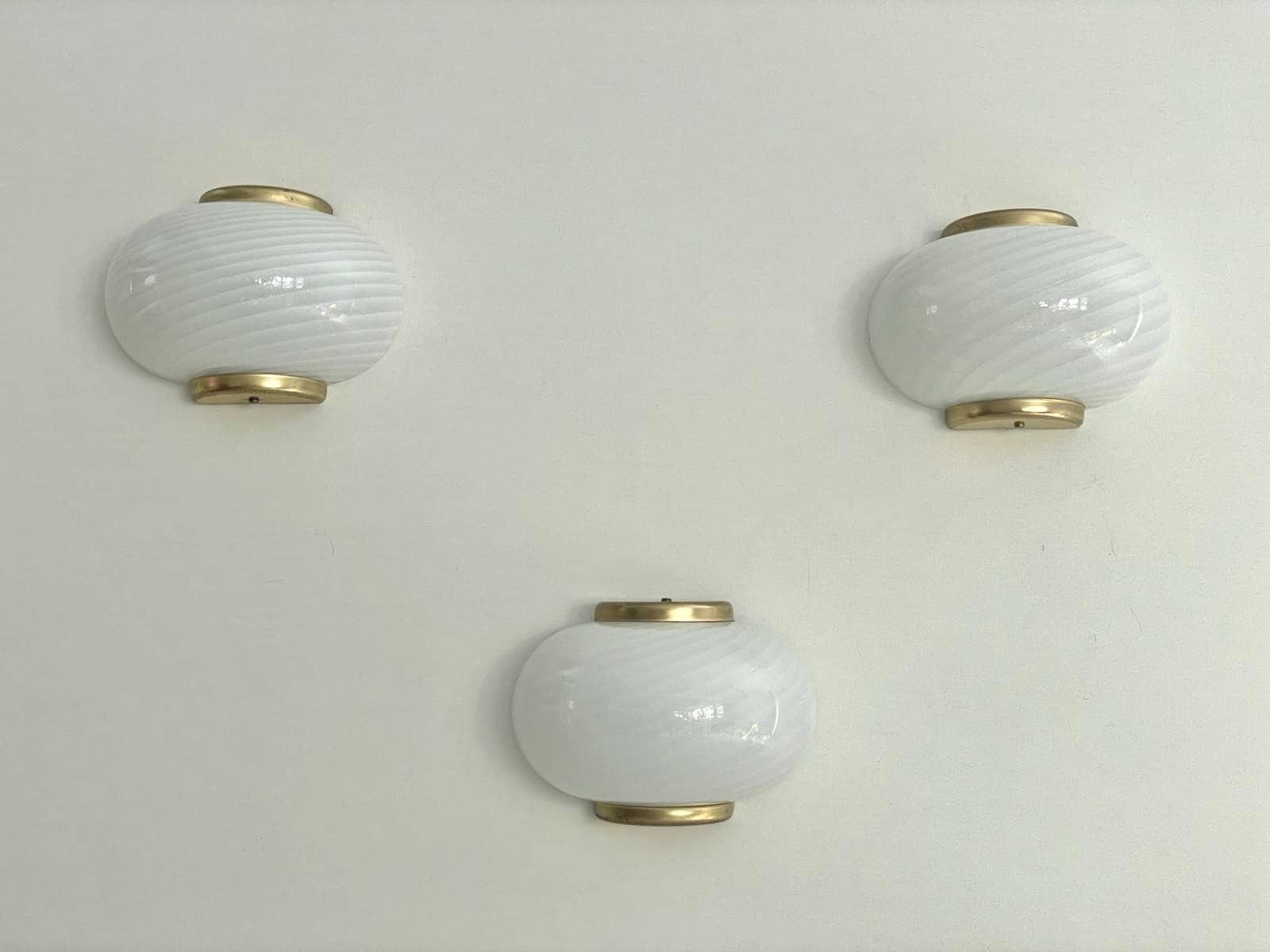Swirl Pattern Murano Glass And Brass Set Of 3 Sconces By Beatrix, 1970s, Italy photo Lighting