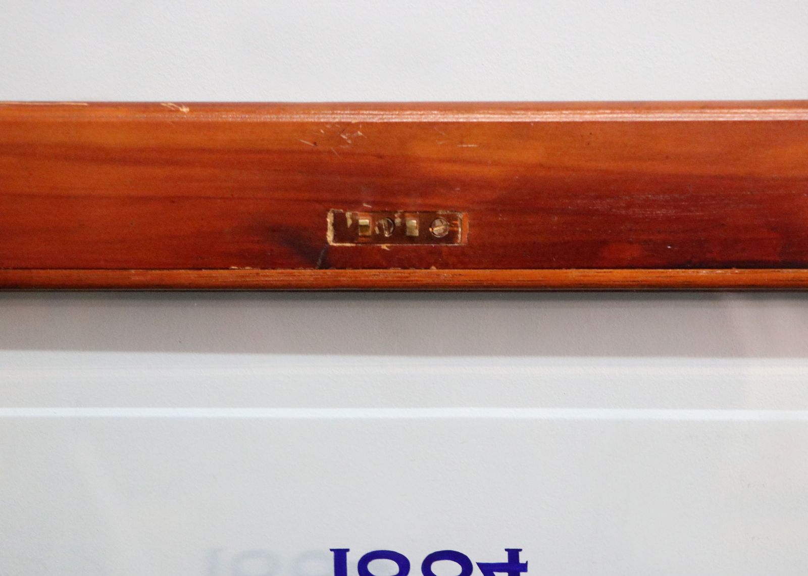 photo vinterior A Lovely Yew Wood Veneered Bijouterie Display Table, Later Sign Written For Breitling Watches.