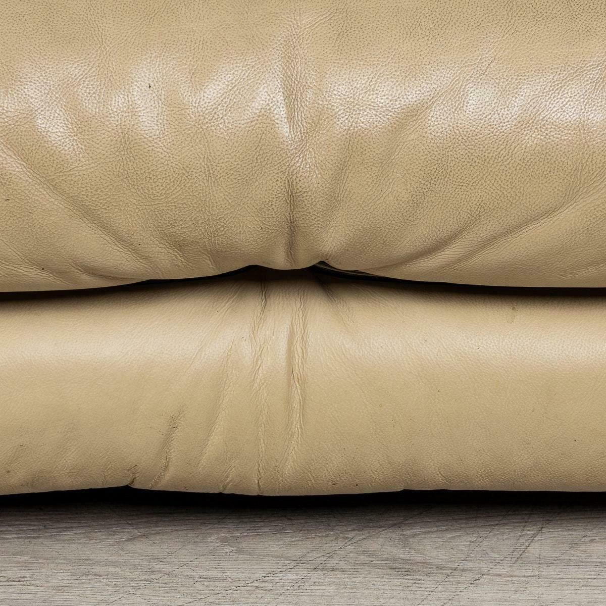11995.0 Italian 20th Century Beige "Soriana" Leather Sofa By Tobia Scarpa For Cassina photo