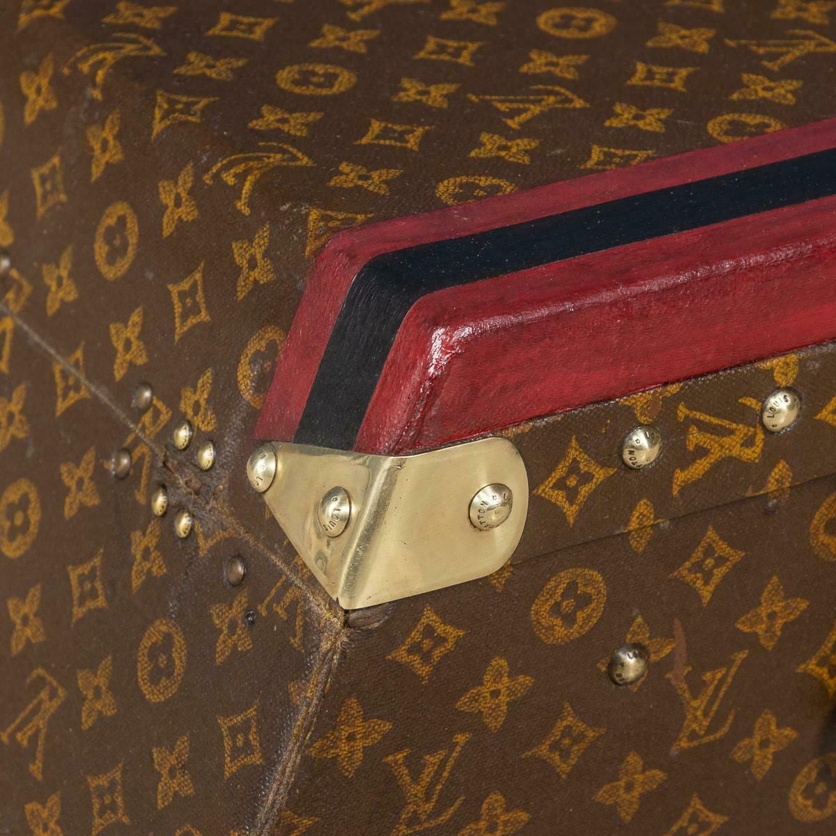 Rare 20th Century Louis Vuitton Car Trunk In Monogram Canvas, France C.1910 photo vinterior