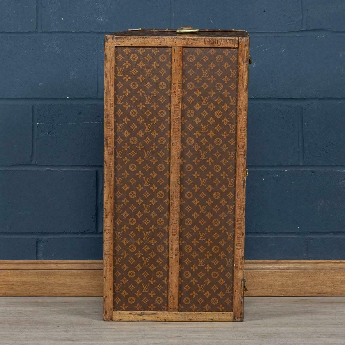 8995.0 Rare 20th Century Louis Vuitton Car Trunk In Monogram Canvas, France C.1910 photo