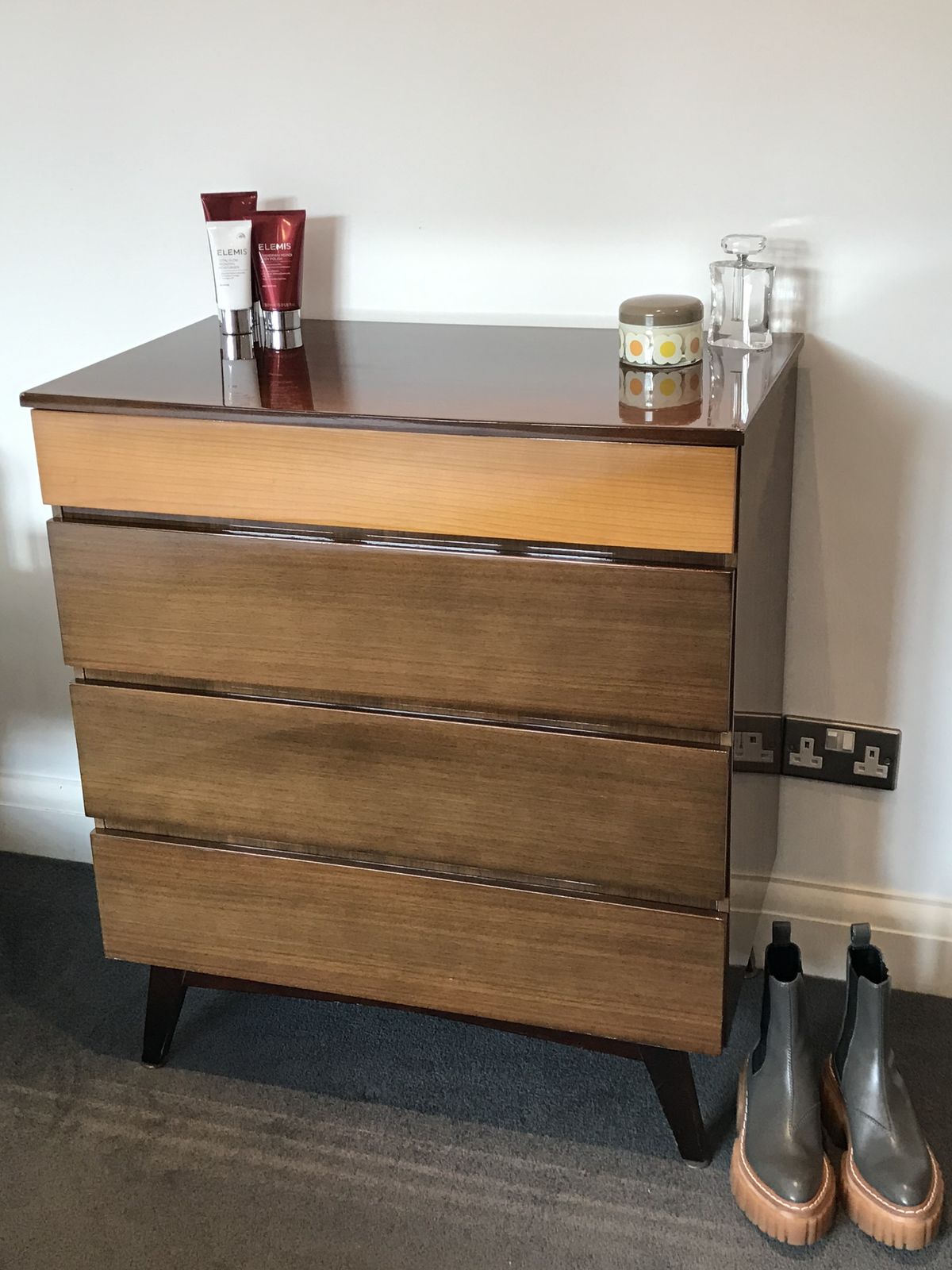 Mid Century Set Of Meredew Bedroom Furniture From 1960’s.  Chest Of Drawers And Dressing Table photo vinterior