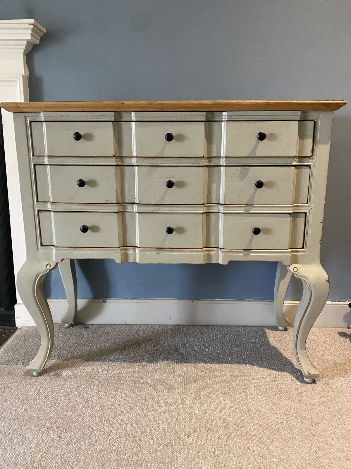 Exquisite Legged Three Drawer Chest Of Drawers