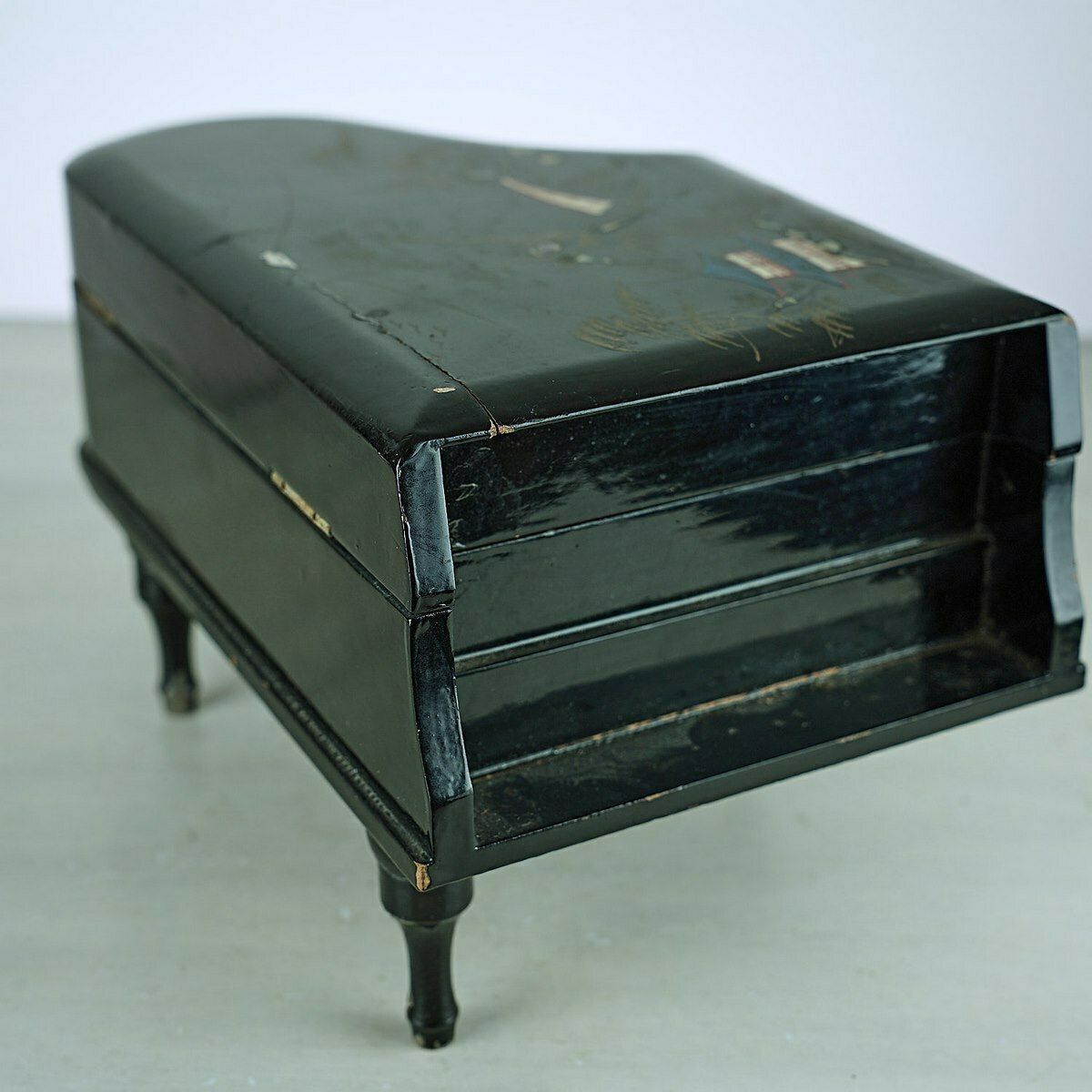 Vintage Music Box photo 96.0