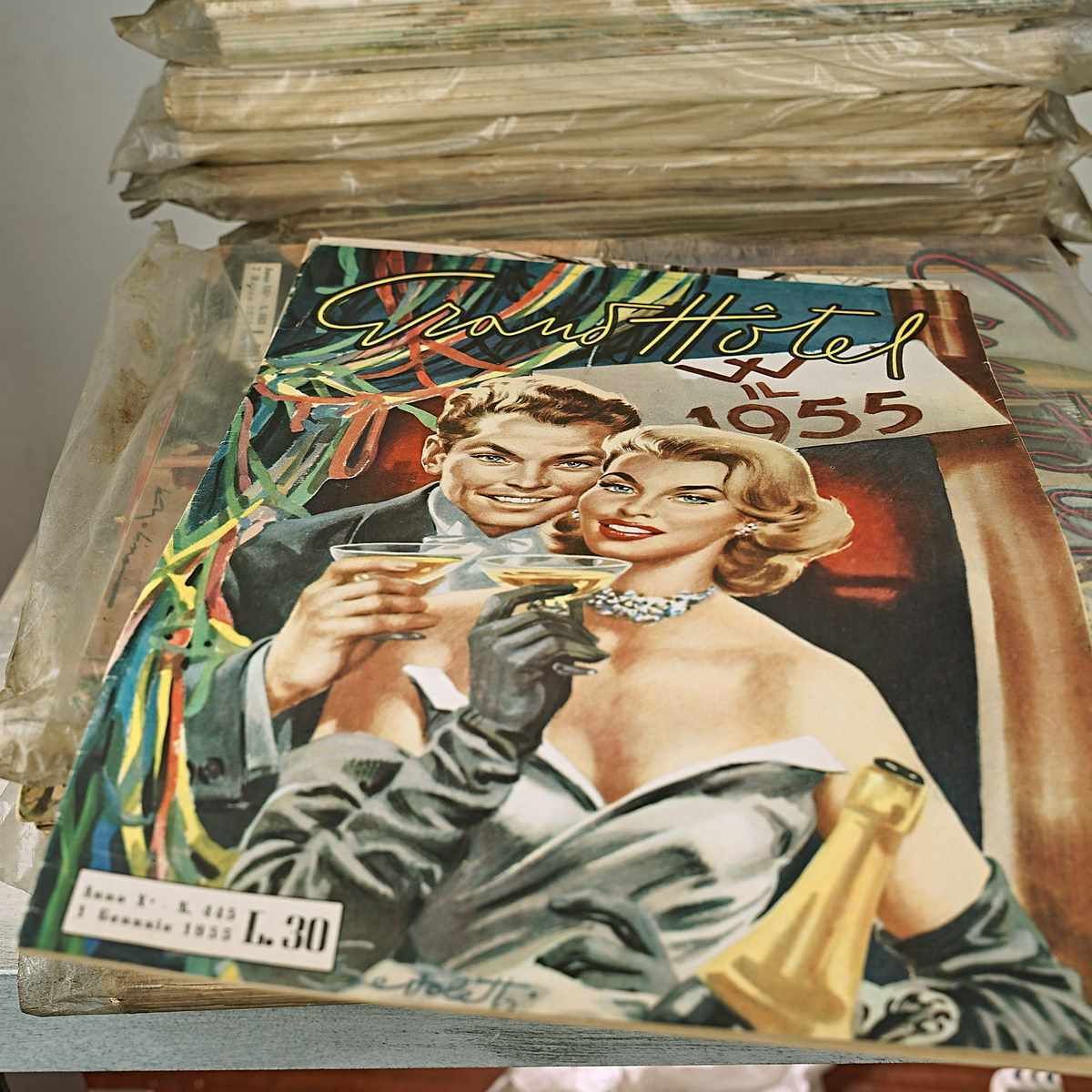 Lot Of 380+ Grand Hotel Magazines photo for sale