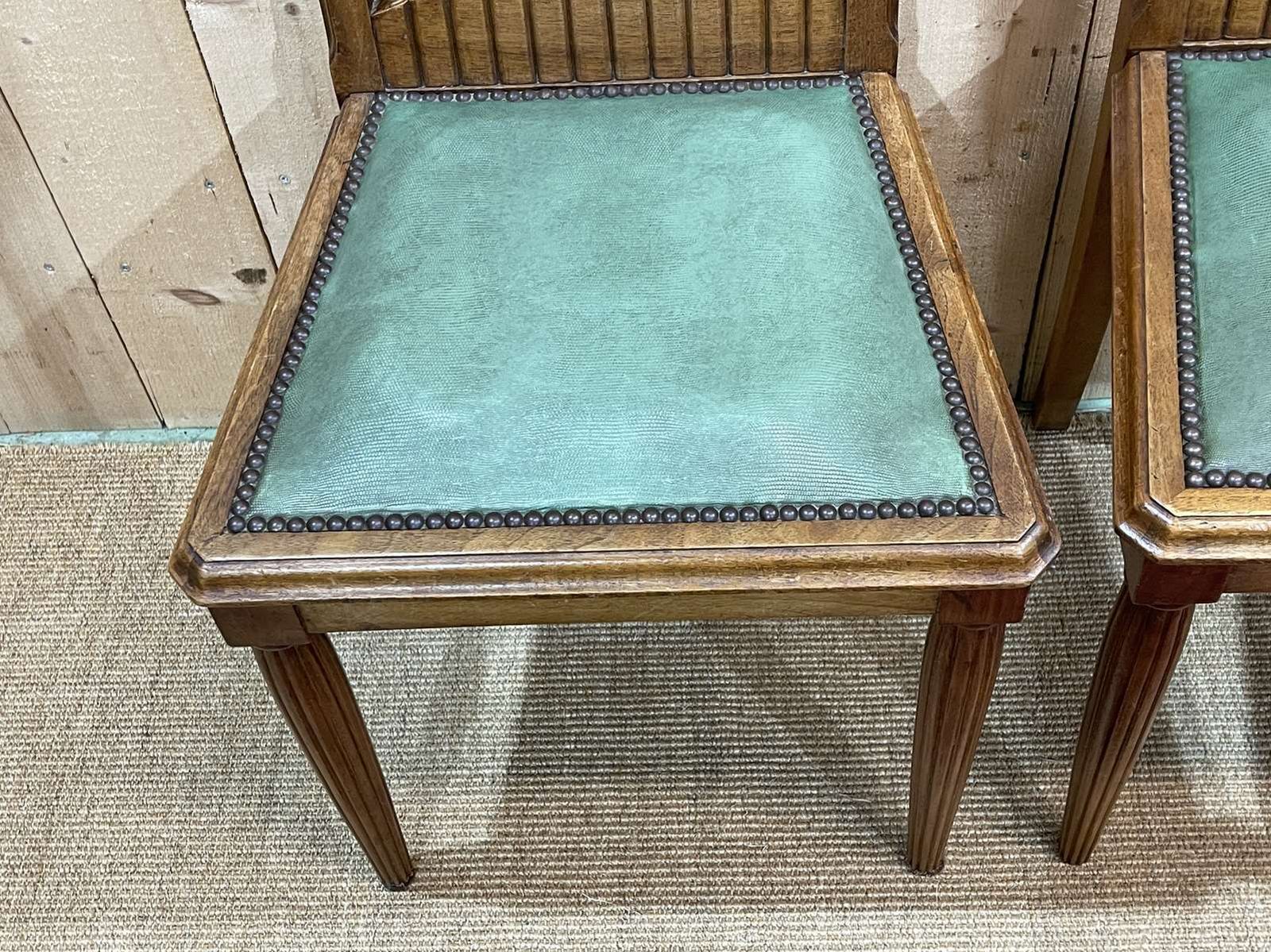 Set Of 4 Art Deco Chairs In Walnut And Skai Seat From The 1930s photo vintage