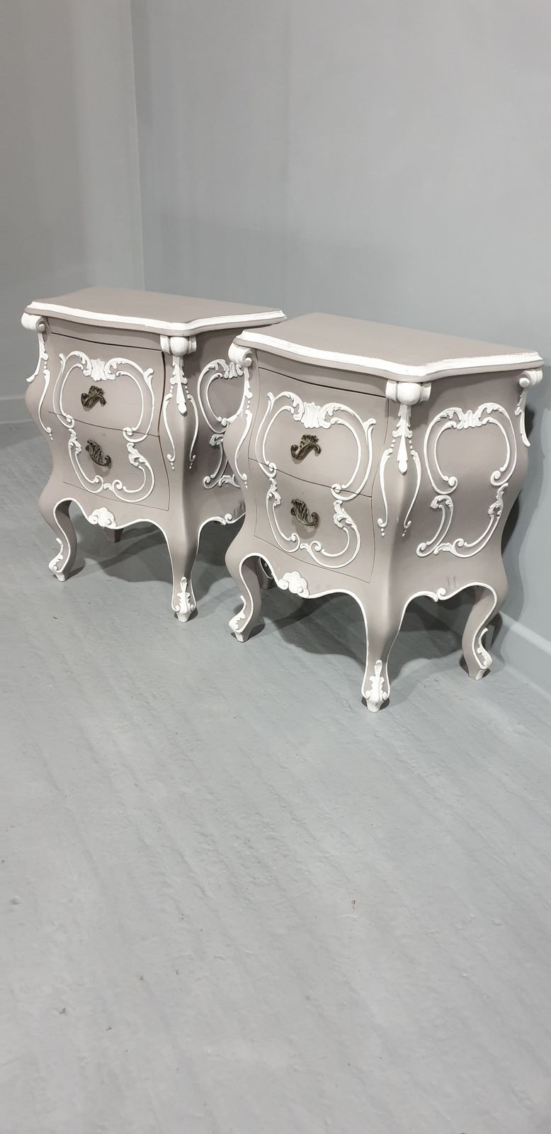 Super Pair Rococo Bedside Chests Of Drawers photo vinterior