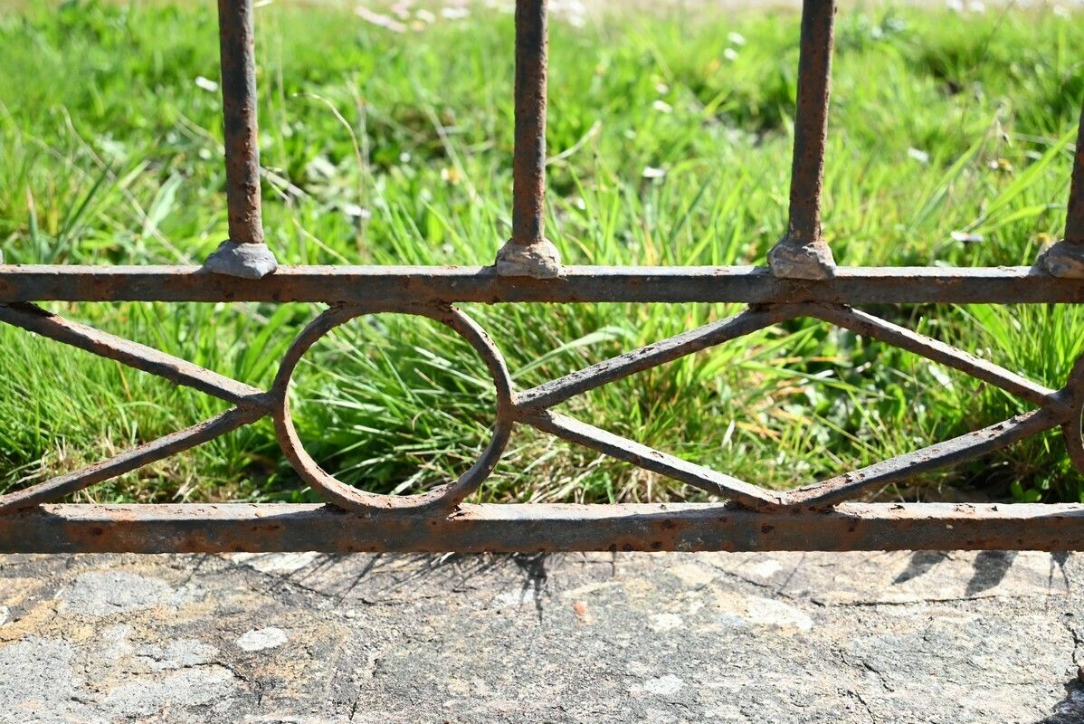 photo furniture Wrought Iron Window Railings – 2nd Part 18th Century