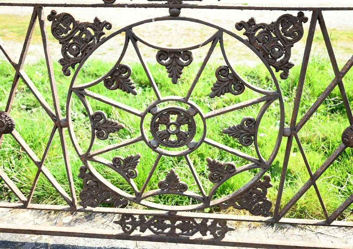 Wrought Iron And Cast Iron Window Railing – 2nd Part 18th Century photo 1339.0