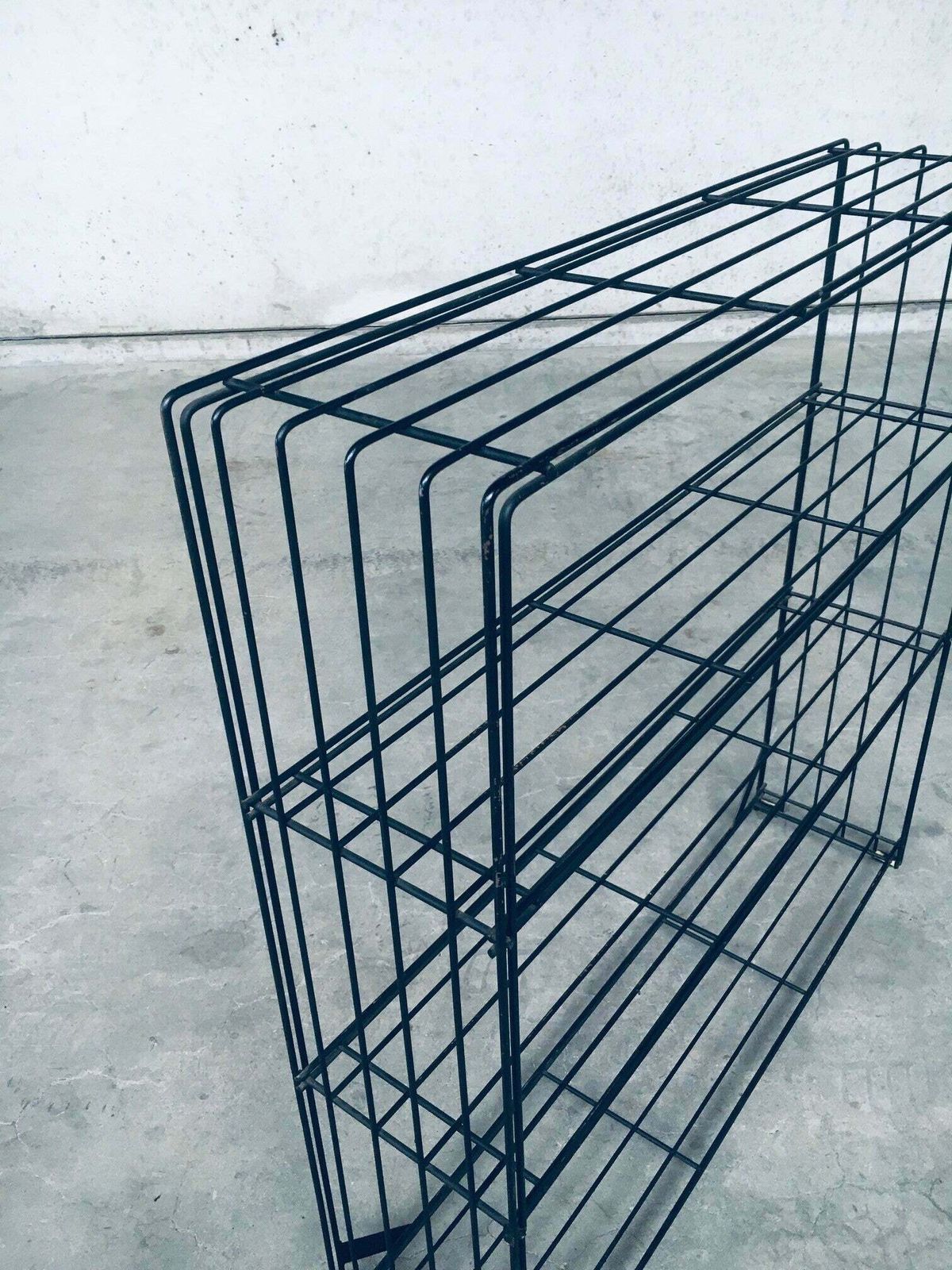 photo furniture Dutch Industrial Design Opbergrek Van Tjerk Reijenga Voor Pilastro, Nederland 1958
