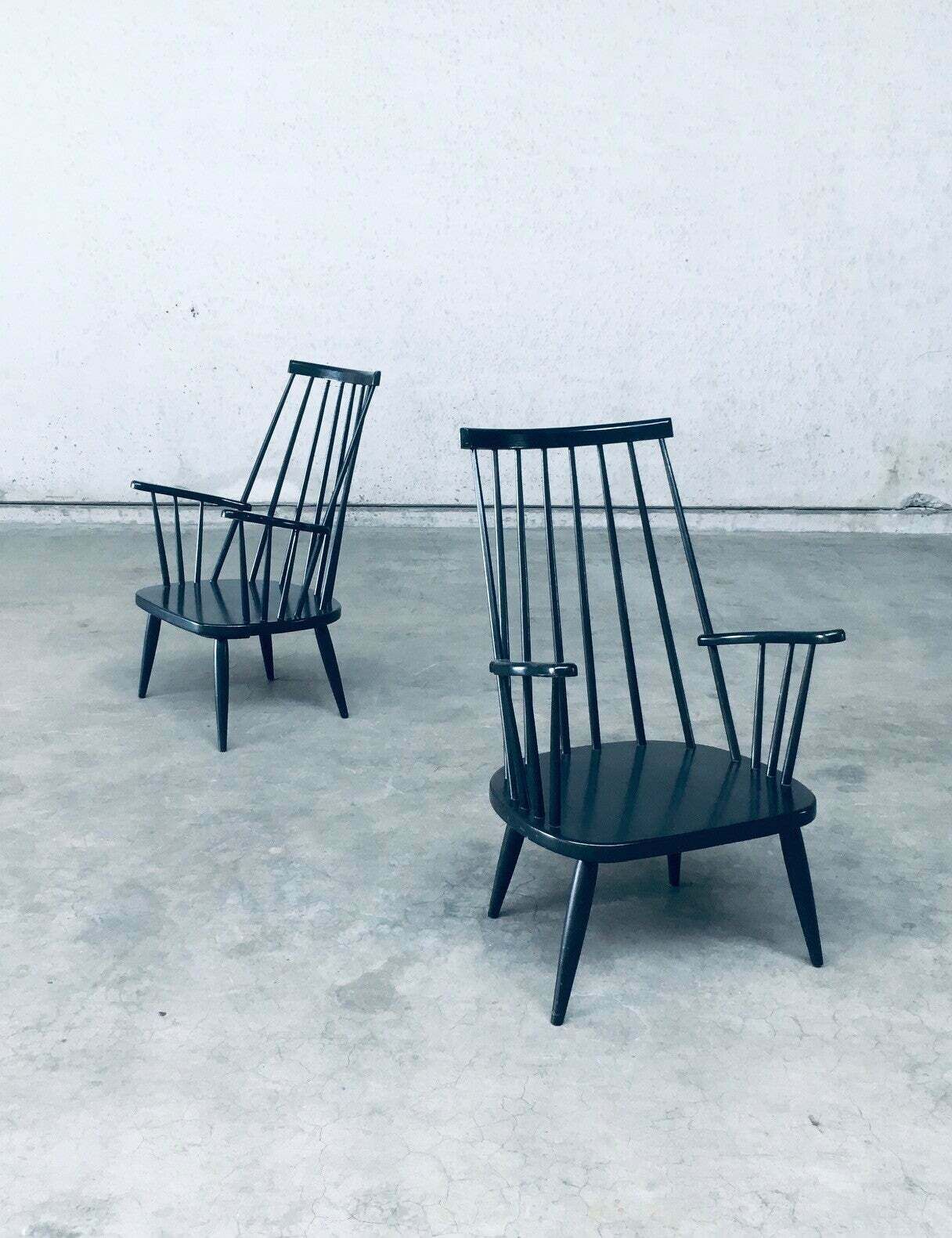 Scandinavisch Design Loungestoelen Met Spijlenrug, Denemarken, Ca. Jaren 1960 photo vinterior