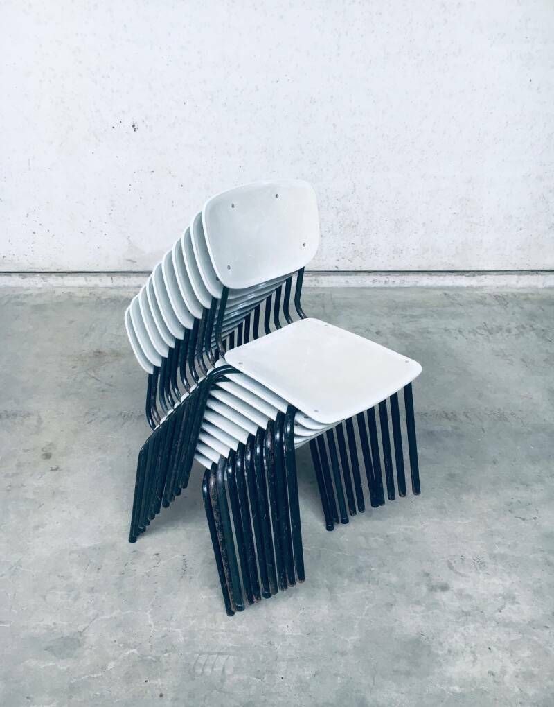 photo buy Stapelstoelen – Nederlands Industrieel Design, Jaren 1960
