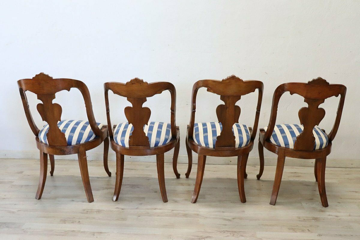 3377.0 Dining Chairs In Carved Walnut, Early 19th Century, Set Of 4 photo