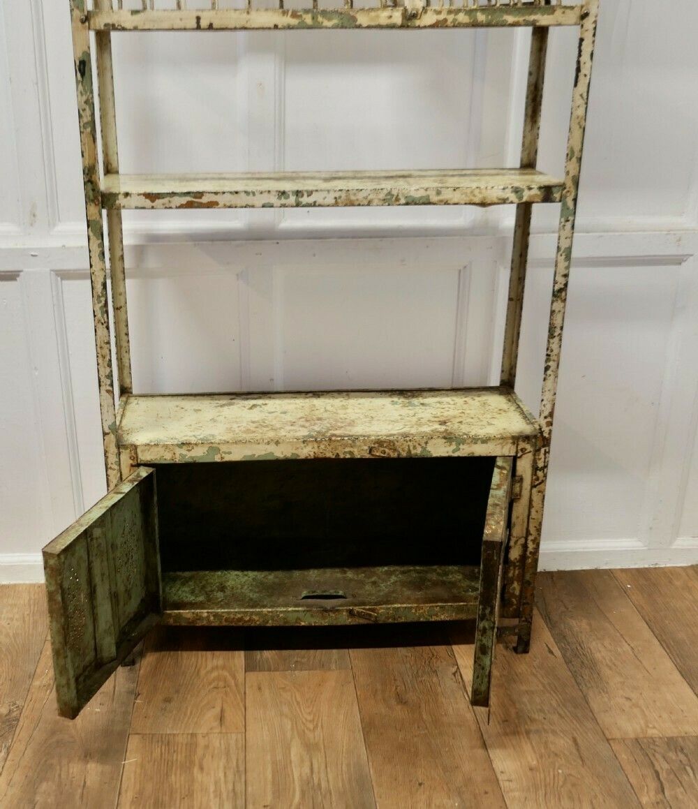 Old French Distressed Metal Field Kitchen Dresser, Drainer photo vinterior