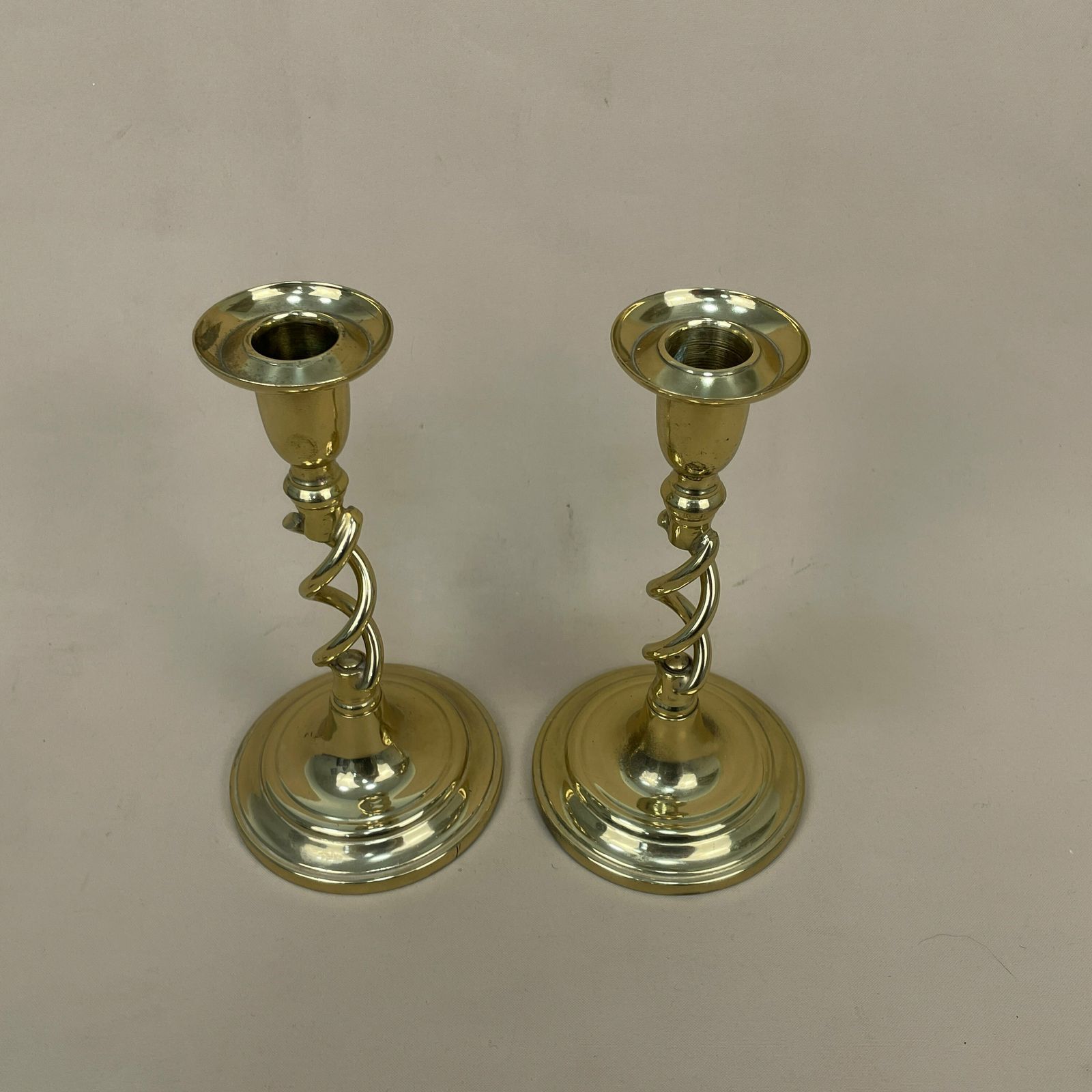 Antique Matching Pair Of Gold Brass Metal Candlestick Candle Stick Vintage Column Taper Dinner Candlesticks Twisted Twist Round Base photo vinterior