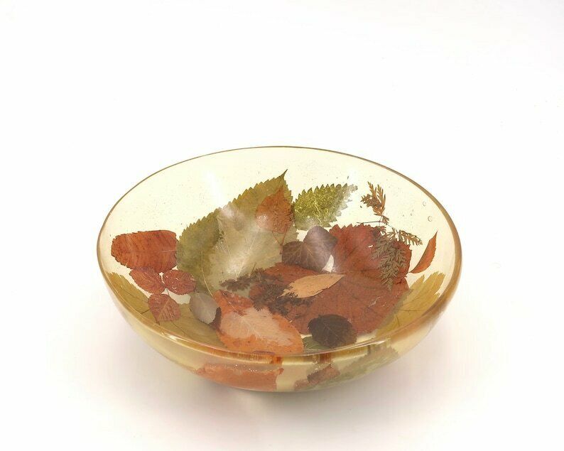 French Resin Centerpiece Or Large Dish Bowl With Tree Leaves, 1970s / Pierre Giraudon Style, Sculpture, Herbarium photo for sale