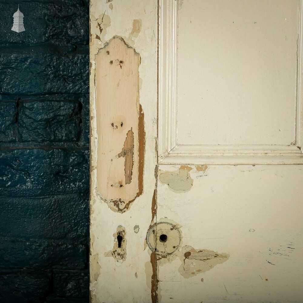 photo vinterior Pine Paneled Door, 4 Moulded Panel