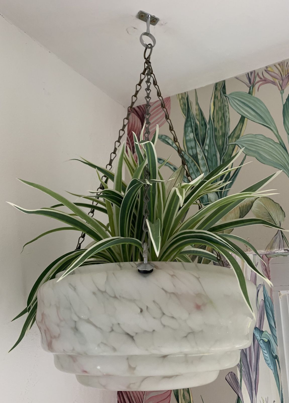 Gorgeous White And Pink, Marble Effect Coloured Glass, Art Deco Style Light Bowl/Shade. photo 165.0