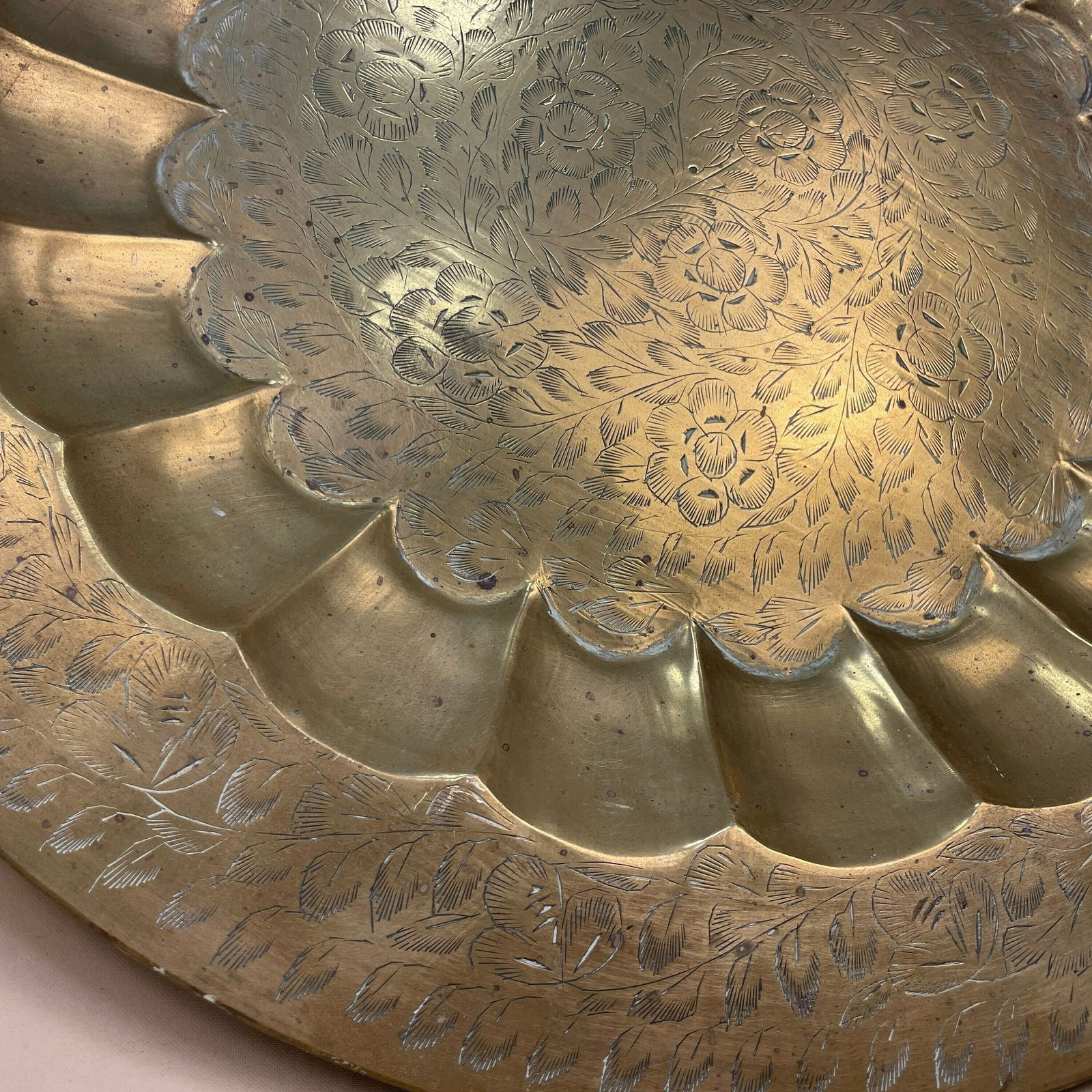 Antique Metal Gold Indian Patterned Brass Tray 46cm Plate Asian Handmade Etched Intricate Decorative Patterned Wall Art Round Vintage photo 55.0