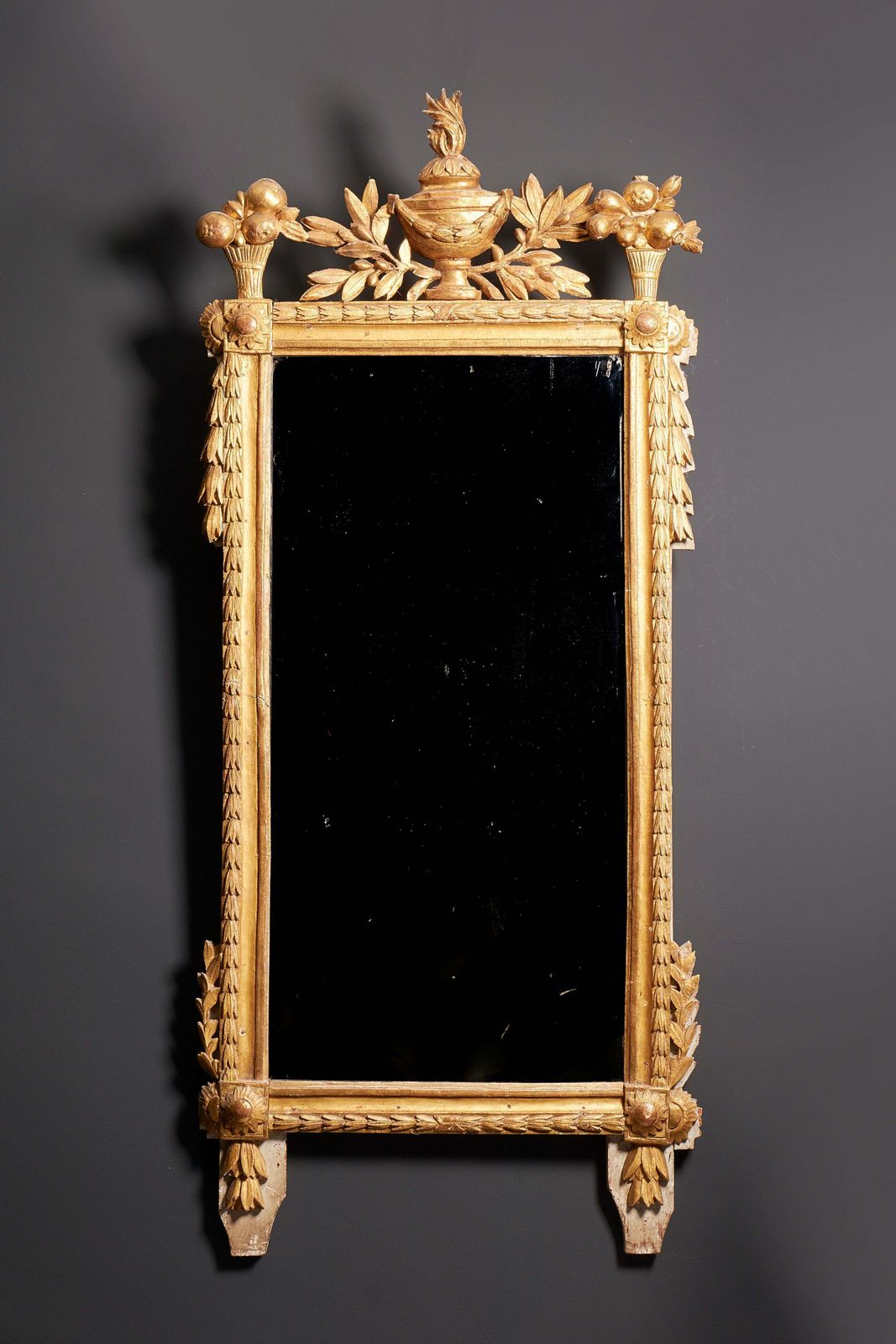 18th Century French Neoclassical Giltwood Mirror photo vinterior
