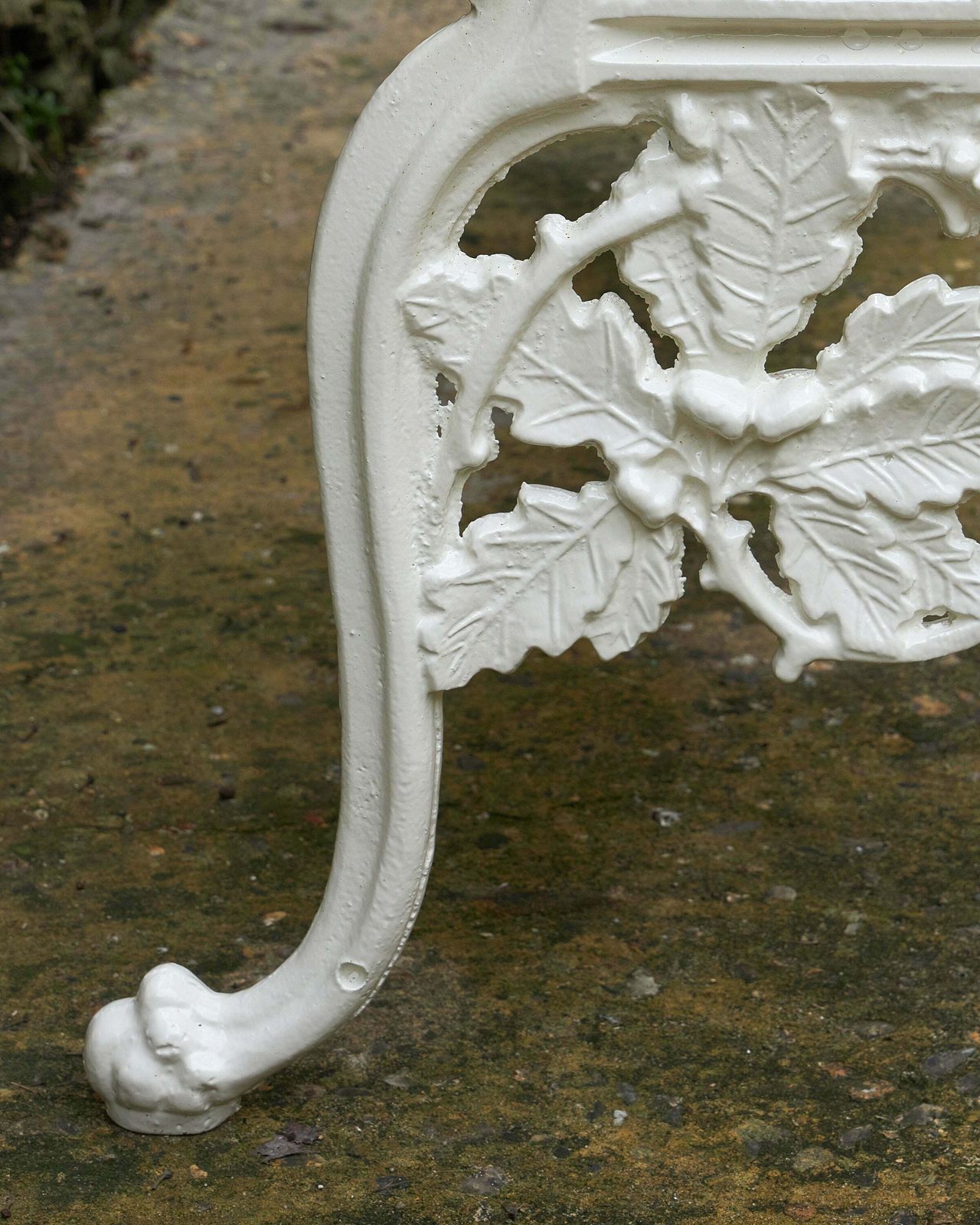 A Cast Iron Garden Bench photo 2000.0