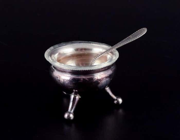 Fåglavik Glasbruk (1874 1980)  Sweden  Four Glass Salt Cellars  Mid 20th C. photo furniture