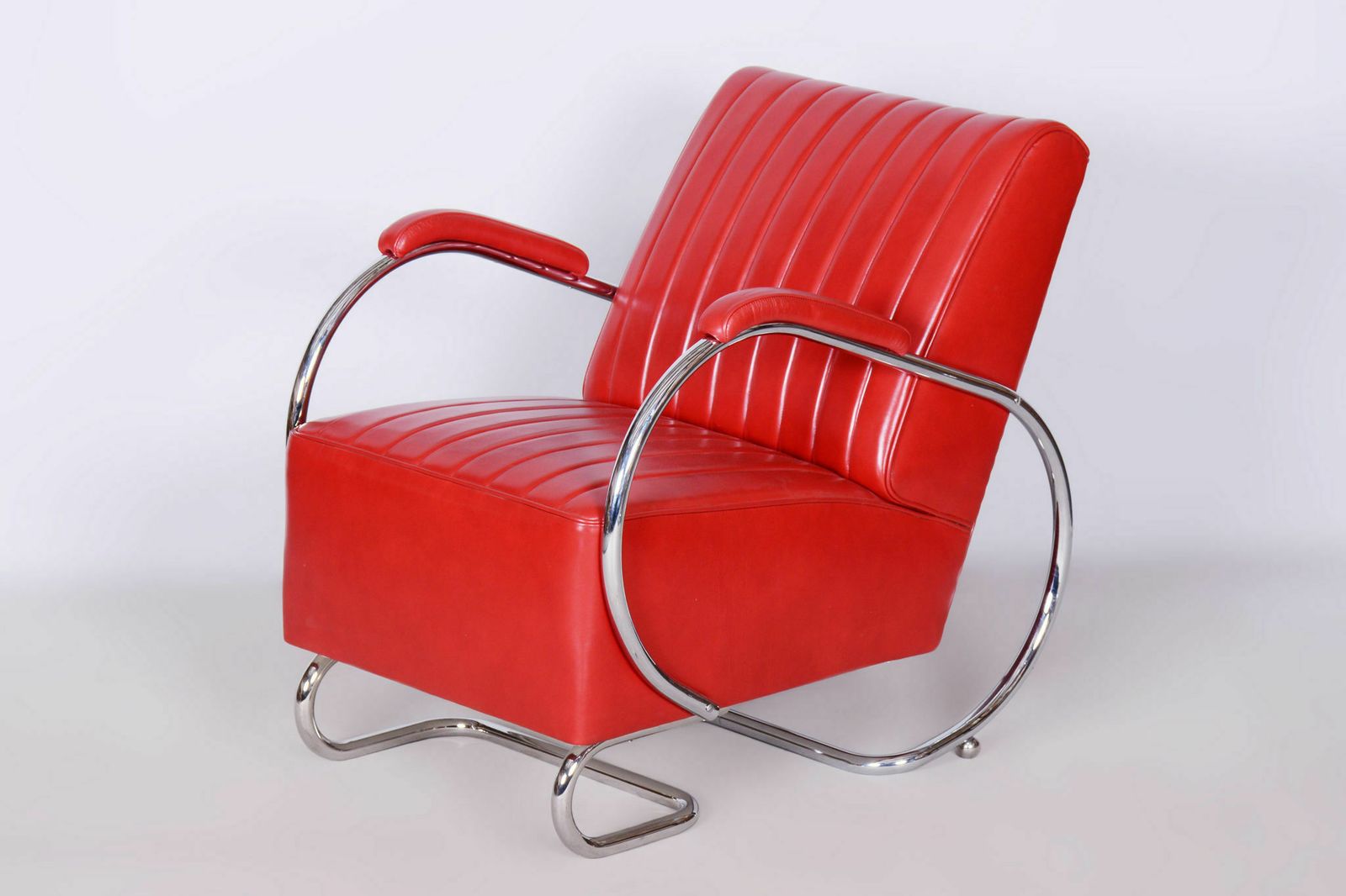 photo furniture Restored Bauhaus Pair Of Armchairs, By Hynek Gottwald, Leather, Czech, 1930s