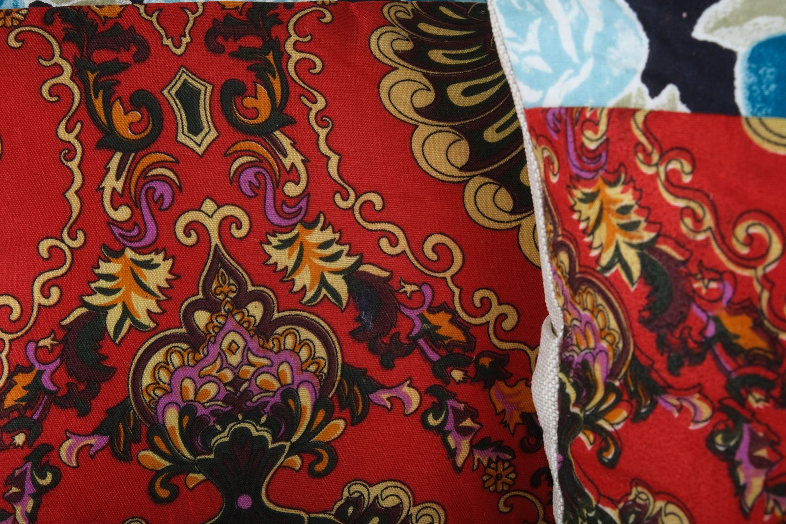 Old Caucasian Trade Cloth Pillow, Set Of Two Floral Roller Print Cushion Cover On Cotton photo 70.0