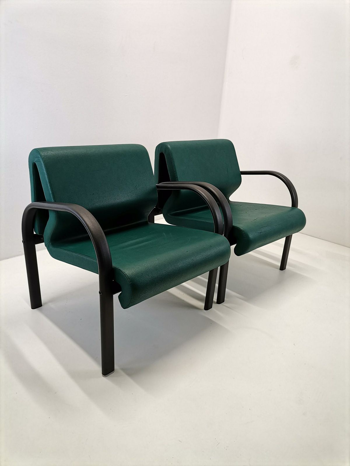 Vintage Z Shape Lounge Chairs / Modern Office Lounge Chair / 80s 90s Italian Design photo furniture