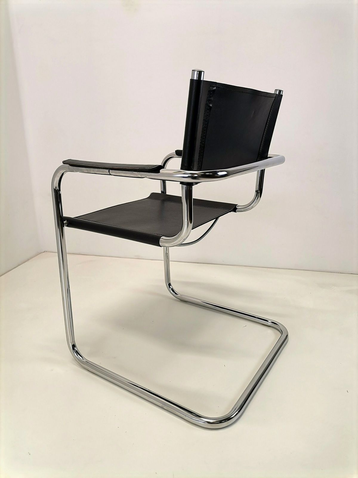 Black Leather Cantilever Chair / 70s 80s Italy / Leather And Chrome / Bauhaus Design Mart Stam Style Office Chair photo vintage