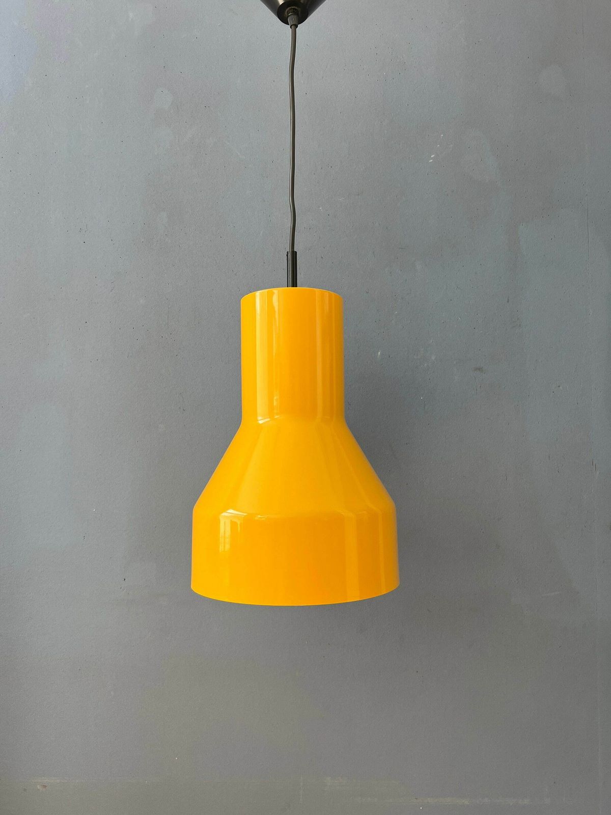 Gele Metalen Industriële Space Age Hanglamp photo buy