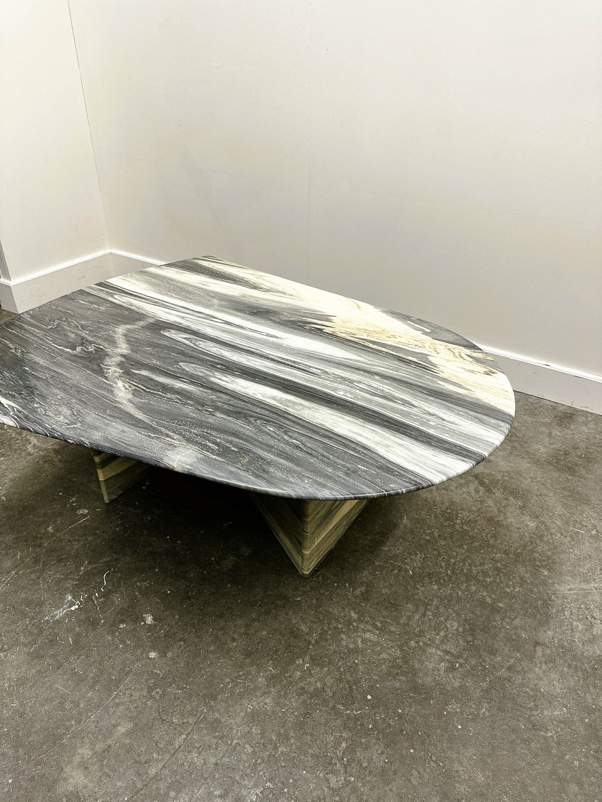 photo furniture Large Vintage Unique Marble Table With Zig Zag Base, France, 1980s.
