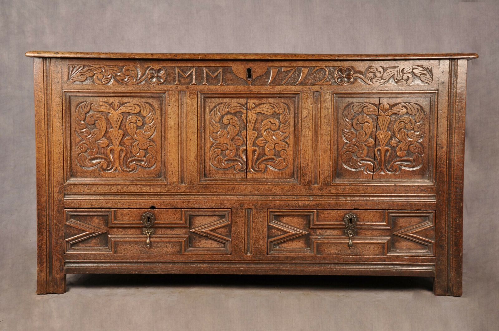 Queen Anne Oak Mule Kist, 18th Century And Earlier