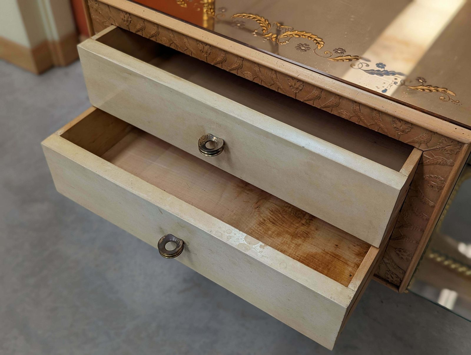 Italian Midcentury Vanity Dresser In Parchment By Pierluigi Colli, 1950s photo vintage