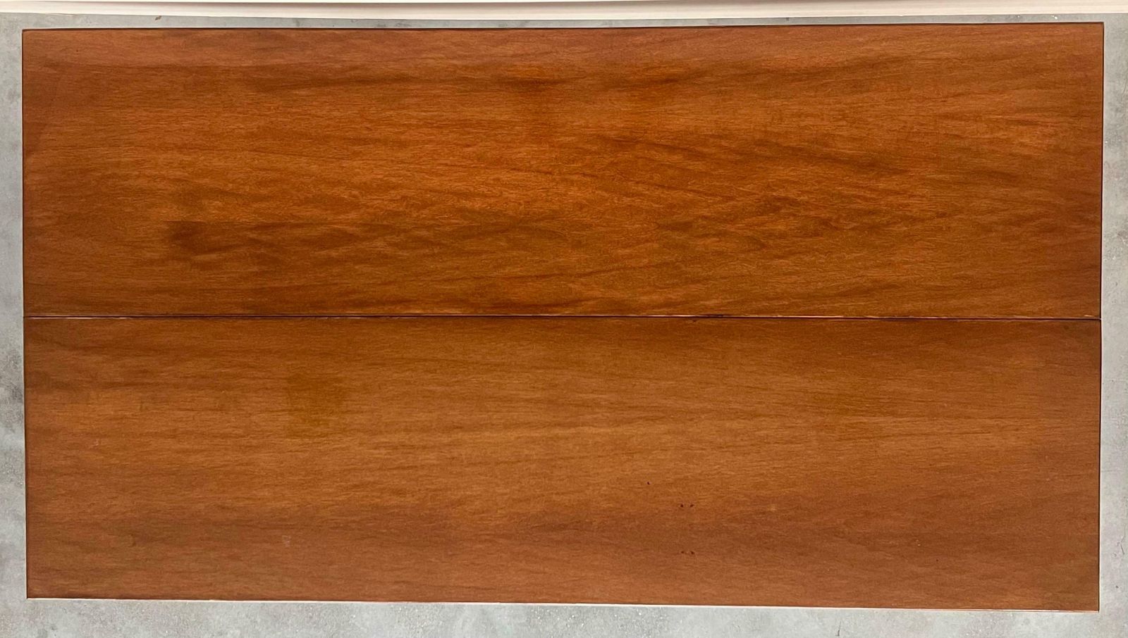photo for sale Console espagnole à abattant du XXe siècle, avec entretoise en fer